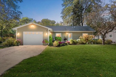 Lake Home Sale Pending in Pinckney, Michigan