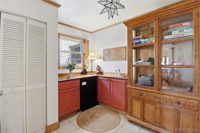 Welcome to a one-of-a-kind waterfront retreat where privacy - photo 23