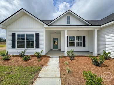 The charming Caitlin Coastal Cottage offers 3 bedrooms and 2 - photo 2
