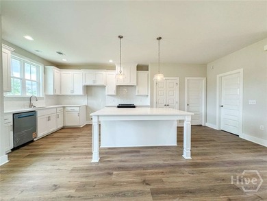The charming Caitlin Coastal Cottage offers 3 bedrooms and 2 - photo 10