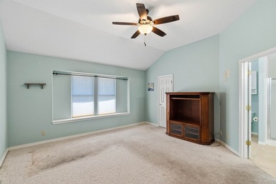 NEW PRICE AND NEW CARPET! Fairway Location | Single Story - photo 13