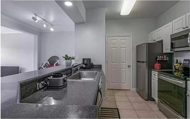 Investors this is a rentable unit. Stunning 2-bedroom, 2 bath - photo 5