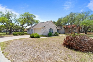 NEW PRICE AND NEW CARPET! Fairway Location | Single Story - photo 30