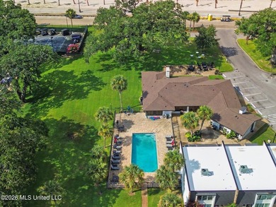 Living at this beautiful 2 bedroom, 3 bath Gulf Oaks Condominium - photo 33