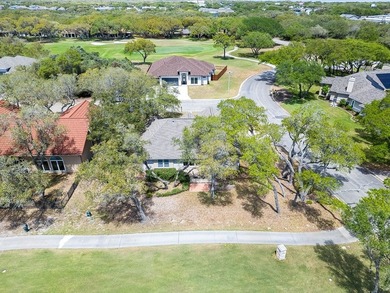 NEW PRICE AND NEW CARPET! Fairway Location | Single Story - photo 33
