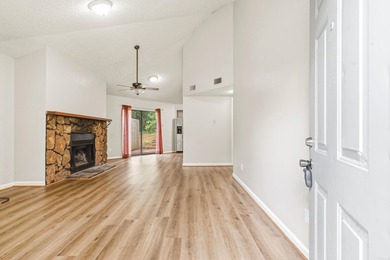 TURNKEY INVESTMENT OPPORTUNITY - 6 UNITS IN LAKESIDE SCHOOL - photo 6