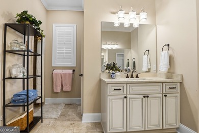 Welcome to this beautifully custom designed 3/4 bedroom, 4 bath - photo 19