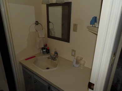 This 1986 1 BR 1 BA Mobile home offers 396 SQ FT plus a - photo 20