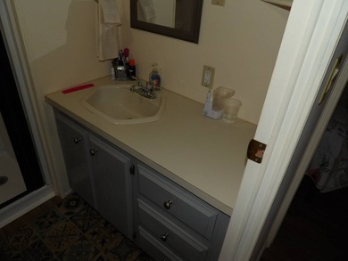 This 1986 1 BR 1 BA Mobile home offers 396 SQ FT plus a - photo 21