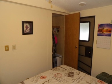 This 1986 1 BR 1 BA Mobile home offers 396 SQ FT plus a - photo 28