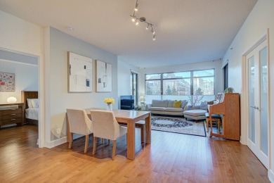 Lake Home For Sale in Montréal (Verdun/Île-Des-SœUrs), 