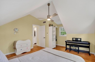 Tucked into the Queensborough neighborhood on James Island, this - photo 33