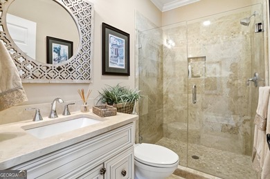 Welcome to this beautifully custom designed 3/4 bedroom, 4 bath - photo 33