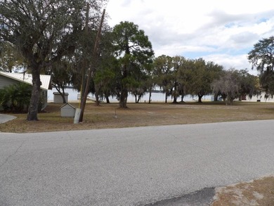 This 1986 1 BR 1 BA Mobile home offers 396 SQ FT plus a - photo 34