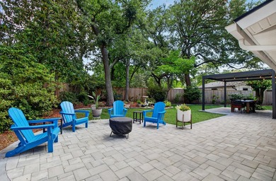 Tucked into the Queensborough neighborhood on James Island, this - photo 38