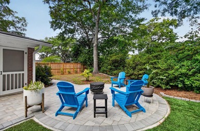 Tucked into the Queensborough neighborhood on James Island, this - photo 39