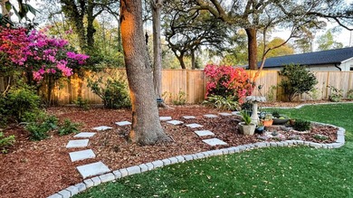 Tucked into the Queensborough neighborhood on James Island, this - photo 44