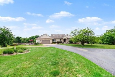 Phenomenal setting, gorgeous 4 bedroom 3 bath custom built ranch - photo 5