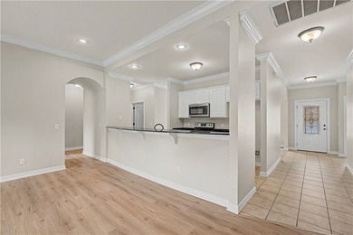 Beautifully remodeled 4 bedroom/3 bathroom Bellafont townhome - photo 3