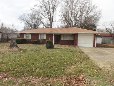 Oolagah Lake Home For Sale in Nowata Oklahoma