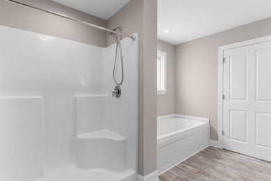 Welcome to this beautiful, recent built 3-bedroom, 2-bath home - photo 18
