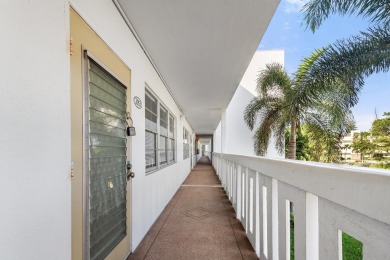 Lake Condo For Sale in Deerfield Beach, Florida