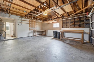 Welcome to this beautiful home featuring 2 bedrooms, 2 bathrooms - photo 21