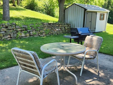 Well-maintained 3-bedroom home on .38 acres on the outskirts of - photo 22