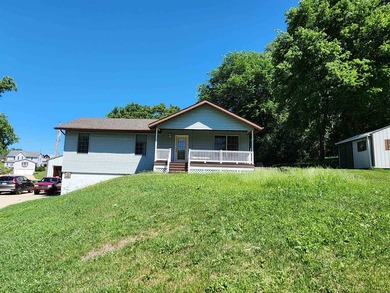 Well-maintained 3-bedroom home on .38 acres on the outskirts of - photo 24