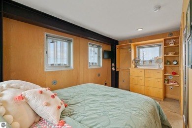 The nationally acclaimed Chameleon House. Designed by renowned - photo 24