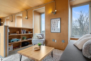 The nationally acclaimed Chameleon House. Designed by renowned - photo 27