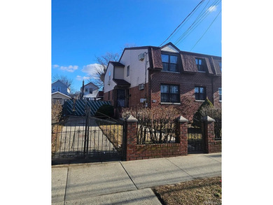 Nicely maintained 2 family home with wood floors. 1st floor has - photo 1