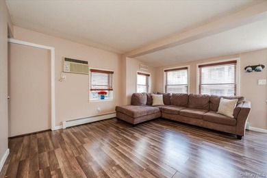 Come see this Adorable, Renovated Ranch in the West End of Long - photo 4