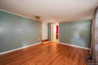Come see this Adorable, Renovated Ranch in the West End of Long - photo 9