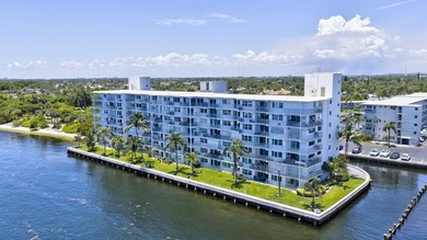 Wake up to panoramic Intracoastal and ocean views from this - photo 1