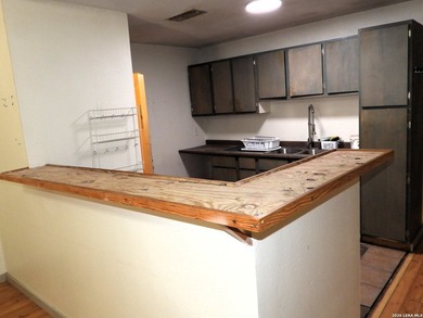 Handyman special with strong upside. Interior needs paint, new - photo 10