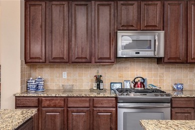 Stunning Northshore Home in Heart of Portland! The open concept - photo 11