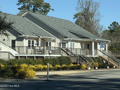 Welcome to refined coastal living inside the gates of Fairfield - photo 11