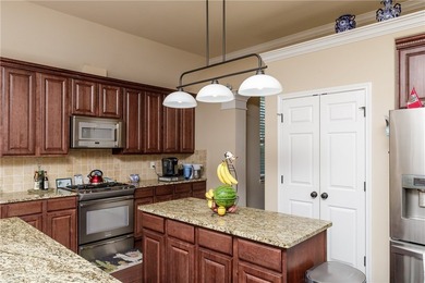 Stunning Northshore Home in Heart of Portland! The open concept - photo 13