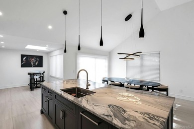 Gut renovated to the TENS. (HEATED FLOORS THRUGHOUT) Best - photo 7