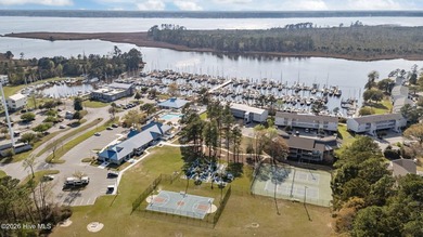 Welcome to refined coastal living inside the gates of Fairfield - photo 18