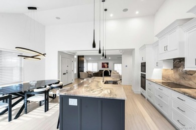 Gut renovated to the TENS. (HEATED FLOORS THRUGHOUT) Best - photo 8