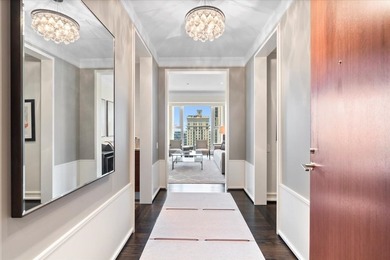Perched high above the Gold Coast, this exceptional residence - photo 2
