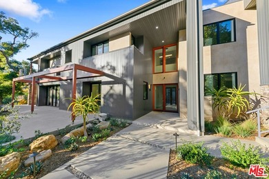 A rare Malibu sanctuary offering the best of both worlds-the - photo 3