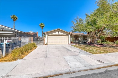 WELCOME TO THIS CHARMING ONE-STORY HOME WITH 2 CAR GARAGE*GREAT