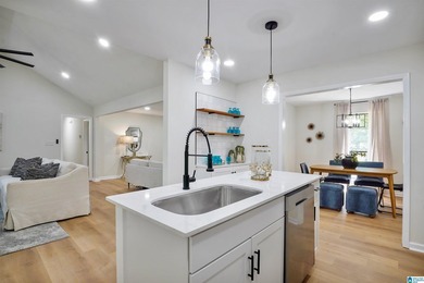 Price Improvement! Renovated one-level ranch on over 2 acres - photo 4
