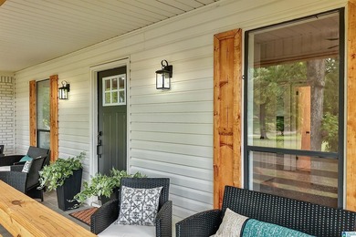 Price Improvement! Renovated one-level ranch on over 2 acres - photo 5