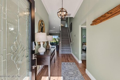 Centrally locatedpletely renovated. Built for the life you - photo 7