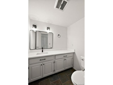 Welcome to this desirable end-unit condo in Bloomfield Hills - photo 6