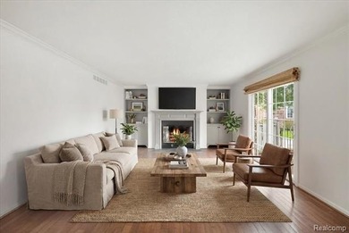 Welcome to this desirable end-unit condo in Bloomfield Hills - photo 7